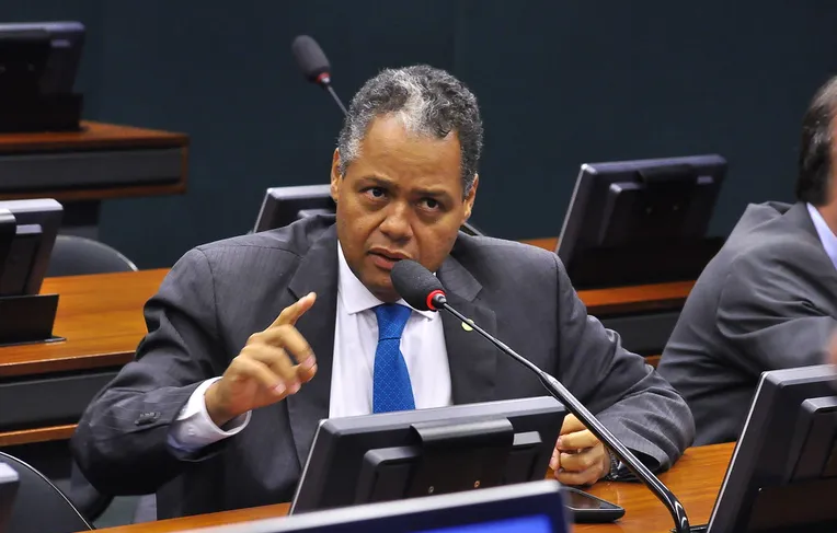 Antônio Brito é reconduzido à liderança do PSD na Câmara pelo 7º ano