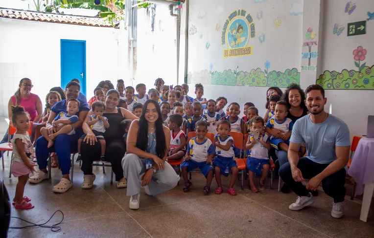 Creche em Lauro de Freitas ensina alimentação saudável com cinema