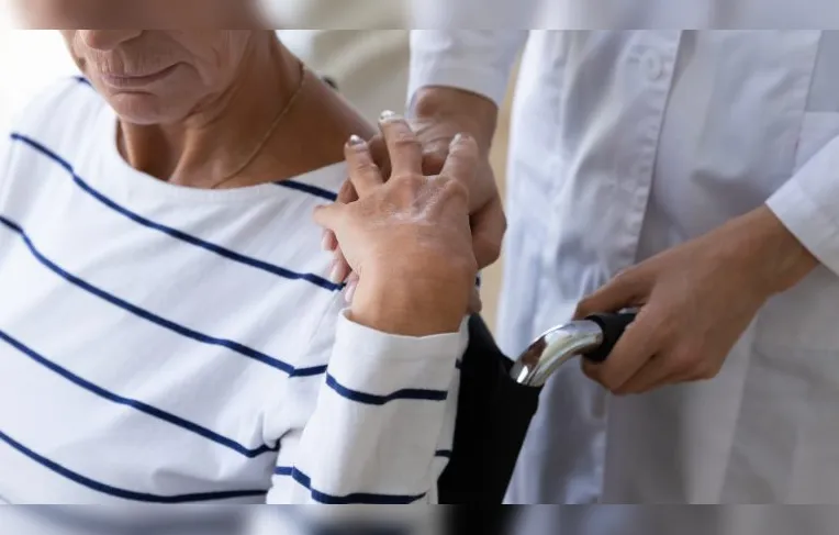 Cuida de idoso ou PCD? Veja benefícios que você talvez possa acessar