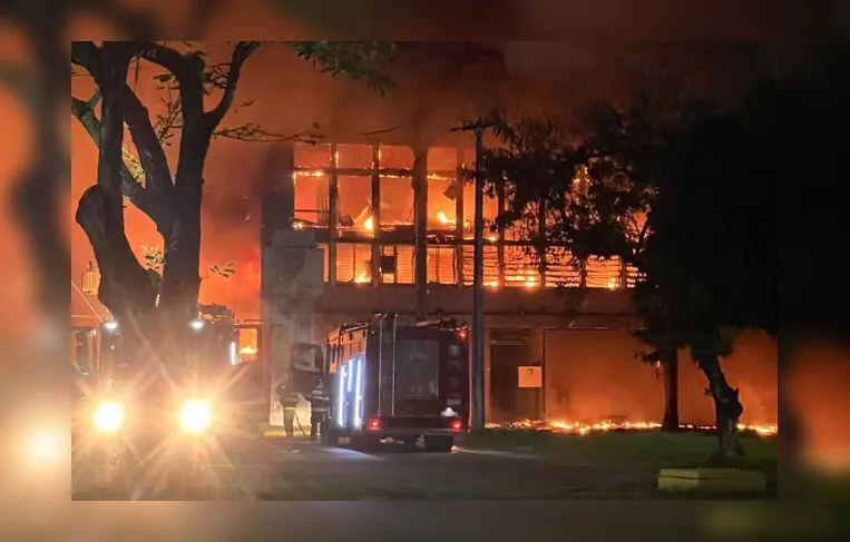 Incêndio atinge prédio da UFPE e é o terceiro em uma semana