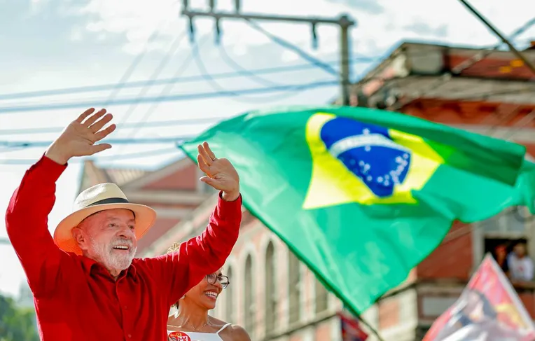 Meta admite falhas em contas de Lula em meio às eleições