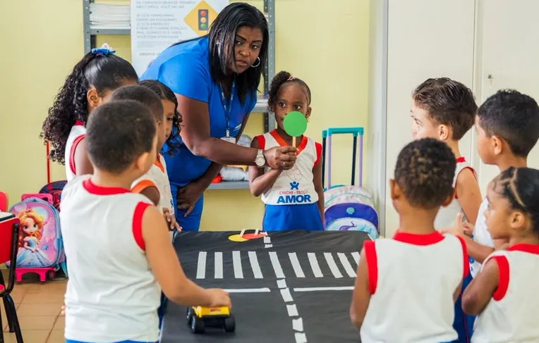 O que faz uma creche comunitária ser referência em Salvador
