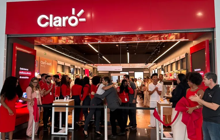 Parece casa: Claro abre loja interativa em shopping de Salvador