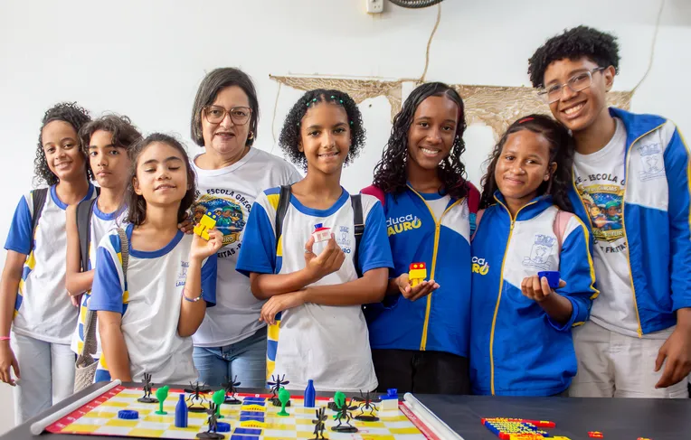 Tecnologia ganha espaço nas escolas municipais de Lauro de Freitas
