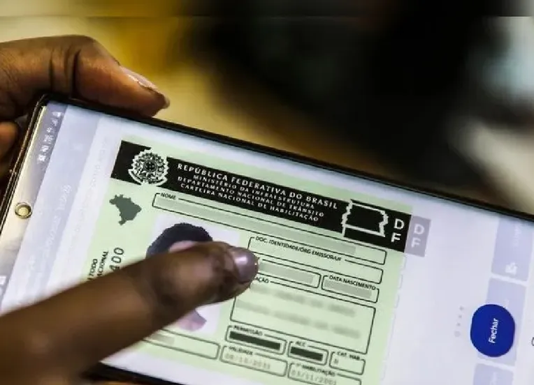 CNH Digital pode gerar multa na blitz? Entenda o que diz a lei