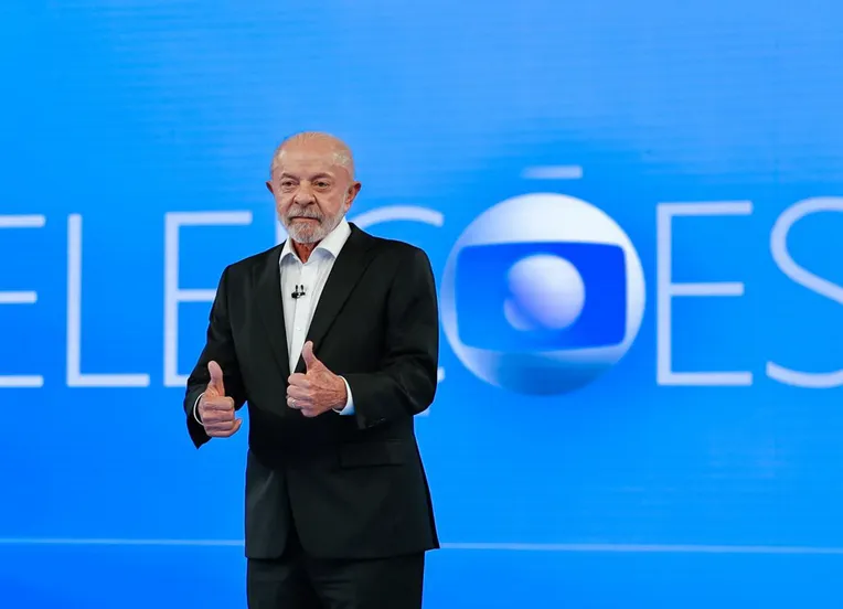 Lula acusa Flávio de “lamber” Trump para taxar Brasil