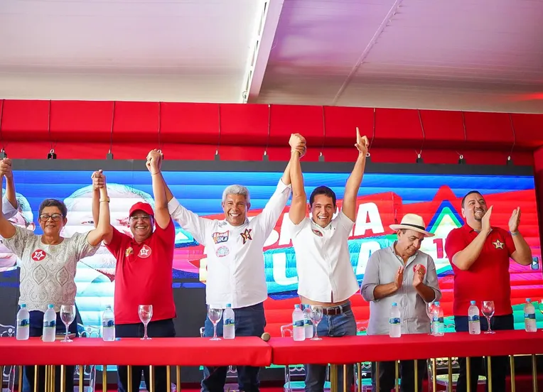 Jerônimo mobiliza 37 prefeitos de 6 territórios para alavancar votação de Lula na Bahia