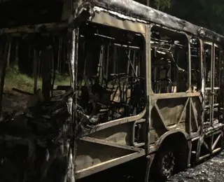 Ônibus é incendiado após ação policial em Castelo Branco