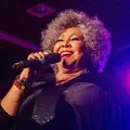 Alcione abandona palco após passar mal durante show em Recife imagem