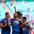 Lucho Rodriguez faz hat-trick e Bahia atropela o Colo-colo na Fonte Nova imagem