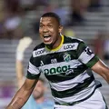 Vitória em alta: derrota do Fortaleza mantém Leão no topo imagem