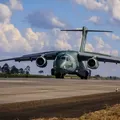 FAB derruba avião que transportava drogas procedentes da Venezuela imagem
