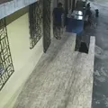 Guarda Municipal saca arma e ameaça crianças em Salvador; assista imagem