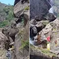 Homem morre após cair de cachoeira ao tentar fazer foto na Bahia imagem