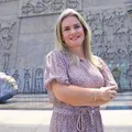 Ivana Bastos relembra trajetória na política: "Tudo para nós mulheres é um parto" imagem