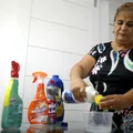 Mistura de álcool e água sanitária pode causar morte, alerta Anvisa imagem