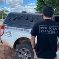 Mulher é presa após agredir a avó e a filha com cabo de vassoura imagem