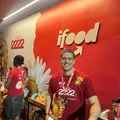 Ex-ator da Globo celebra conquista ao lado do marido: “Nosso filho” imagem