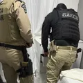 Quatro PMs e um guarda municipal suspeitos de homicídio são alvos de operação do MP-BA imagem