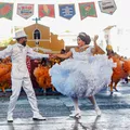 Quadrilha junina Luar do Recôncavo desfila no Campo Grande imagem