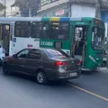 Tancredo Neves: ônibus são atravessados, suspensos e objetos queimados imagem