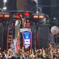 VÍDEO: Anitta sobe no trio do BaianaSystem no Carnaval de Salvador imagem