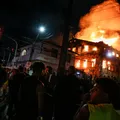 VÍDEO: Incêndio de grandes proporções atinge casarão no Carmo imagem