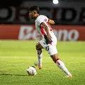 "Vivendo coisas grandes", Ronald exalta liderança do Vitória no Baiano imagem