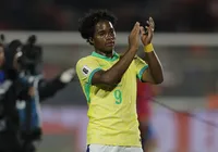 Endrick sofre lesão muscular e fica de fora da convocação de Ancelotti imagem