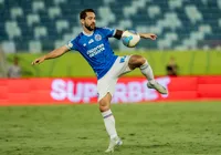Bahia adota uniforme "carnavalesco" contra o Jacuipense pelo Baianão imagem