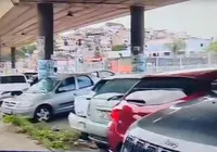 Caminhão da Limpurb bate em sete carros na Vasco da Gama