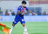 Ceni defende Cauly após atuação ruim contra a Juazeirense e culpa gramado imagem