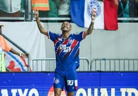 Em último ano de contrato, Ademir deixa futuro nas mãos de Santoro imagem
