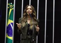 Erika Hilton deve protocolar texto da escala 6x1 nesta terça imagem