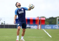 Everton Ribeiro é viciado em jogo famoso e está na fase 15 mil imagem