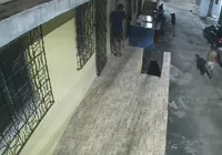Guarda Municipal saca arma e ameaça crianças em Salvador; assista imagem