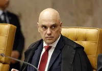 Moraes bloqueia a rede Rumble, outra que quer direito de xingar