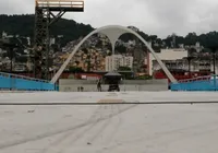 Mulher é presa após morder pessoas em camarote no Carnaval imagem