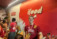 Ex-ator da Globo celebra conquista ao lado do marido: “Nosso filho” imagem