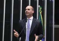 "Brasil enfrenta farsa autoritária", diz Eduardo Bolsonaro sobre STF