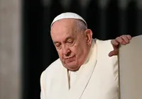 Papa Francisco tem 'agravamento repentino' e está em ventilação mecânica imagem