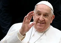 Infecção e quadro complexo: Papa Francisco segue internado imagem