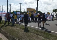 Radar e iluminação: moradores de Monte Gordo protestam na BA-099 imagem