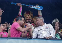 Chave da cidade é entregue ao Rei Momo por Bruno e Jerônimo e Carnaval é iniciado