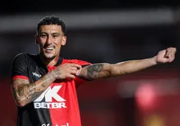 Vitória vence Ferroviário pelo Nordestão e amplia sequência invicta imagem