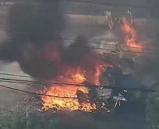 Avião cai em cima de ônibus e duas pessoas morrem em São Paulo