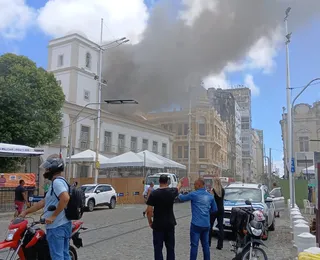 Incêndio atinge Câmara Municipal de Salvador nesta segunda