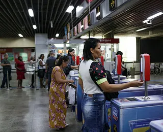 Jerônimo decide manter tarifa de metrô e ônibus metropolitanos