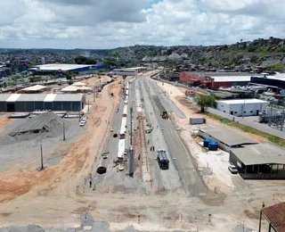 Primeiros trilhos do VLT já estão sendo instalados no Subúrbio