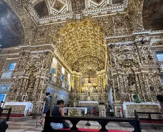 Turista escapa por minutos de desabamento em Igreja e descreve 'susto'